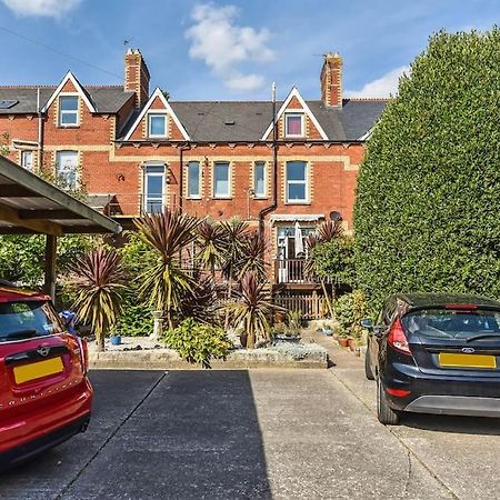 Traditional 3-Bed Property In Pontcanna With Parking カーディフ エクステリア 写真
