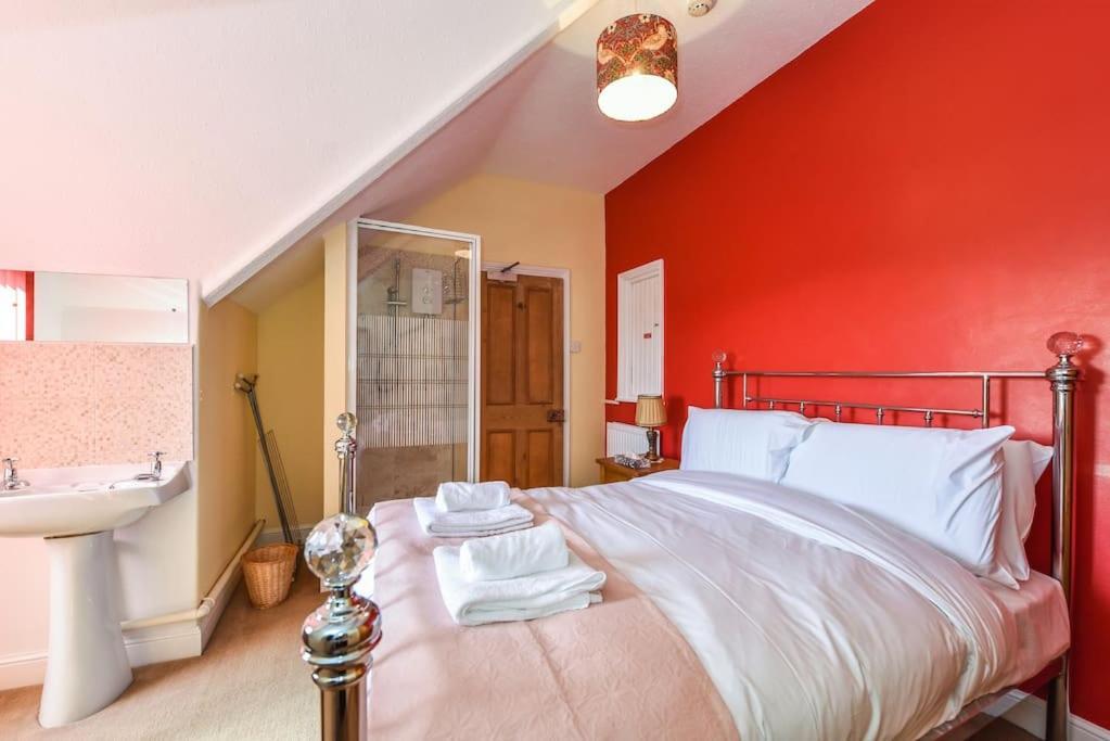 Traditional 3-Bed Property In Pontcanna With Parking カーディフ エクステリア 写真