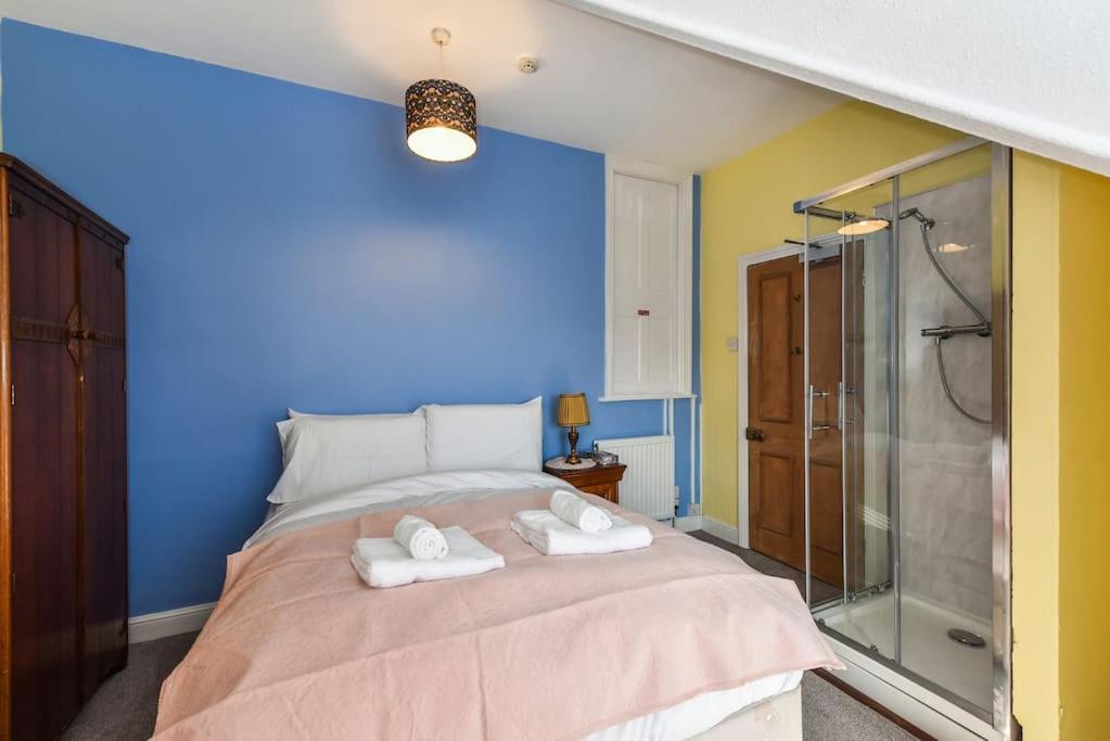 Traditional 3-Bed Property In Pontcanna With Parking カーディフ エクステリア 写真