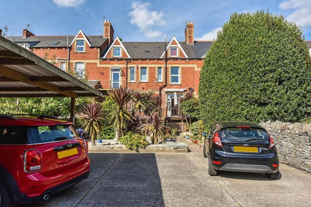 Traditional 3-Bed Property In Pontcanna With Parking カーディフ エクステリア 写真