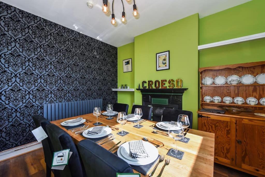 Traditional 3-Bed Property In Pontcanna With Parking カーディフ エクステリア 写真