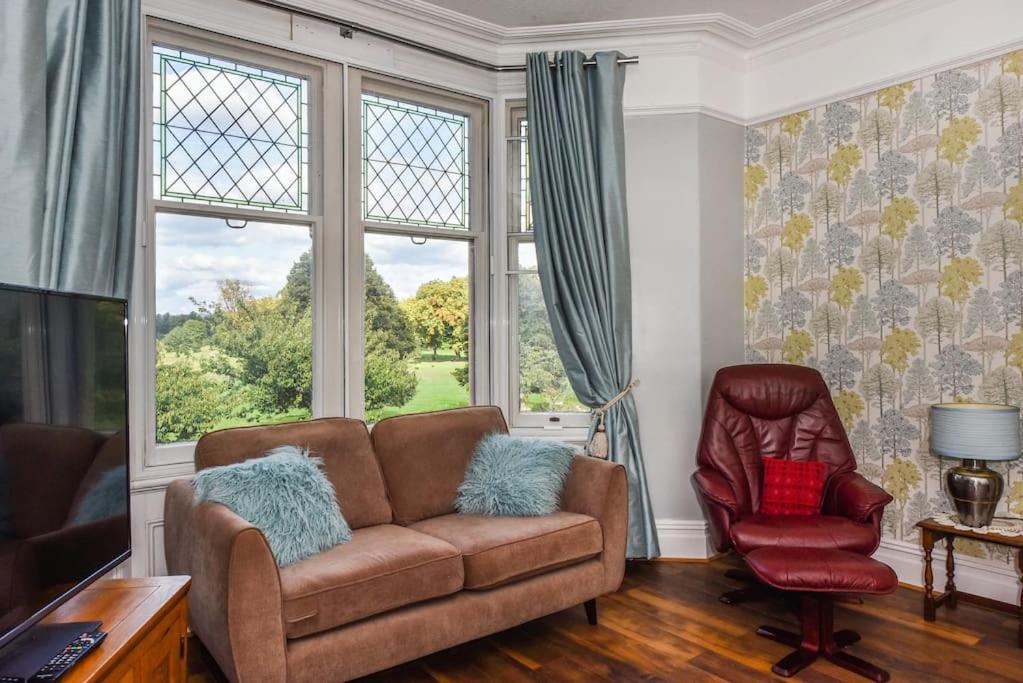 Traditional 3-Bed Property In Pontcanna With Parking カーディフ エクステリア 写真